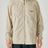 Hermanos Koumori x New Era - เสื้อยืดสีครีม