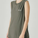 Hermanos Koumori x New Era - เสื้อยืดสีครีม