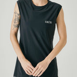 Hermanos Koumori x New Era - เสื้อยืดสีครีม